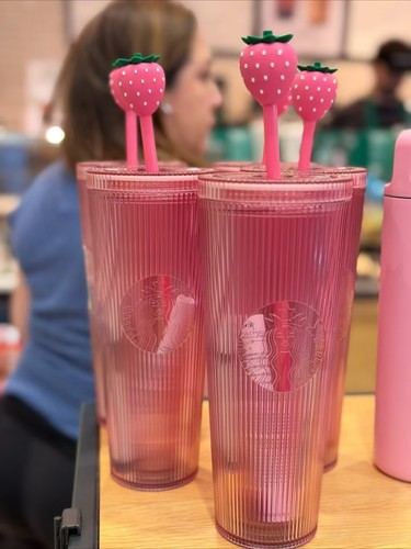 Nuovo starbucks rosa - nuovo,